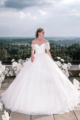 Romantic White Sweetheart Off-The-Shoulder Sequined Ball Gown Cathedral Train Tulle Wedding Dresses With Appliques